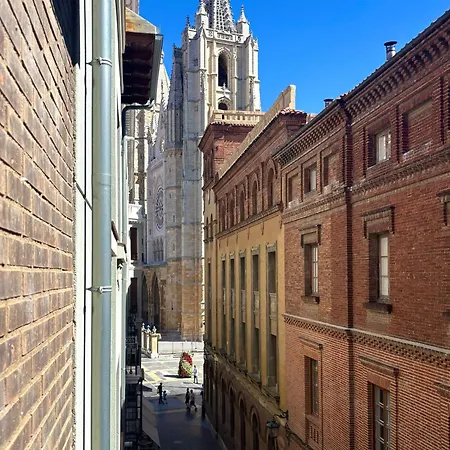 Catedral - Vistas A La Catedral & Parking