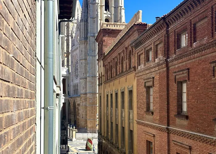 Catedral - Vistas A La Catedral & Parking