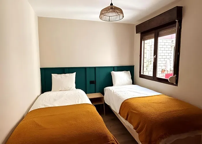 Catedral - Vistas A La Catedral & Parking * ليون